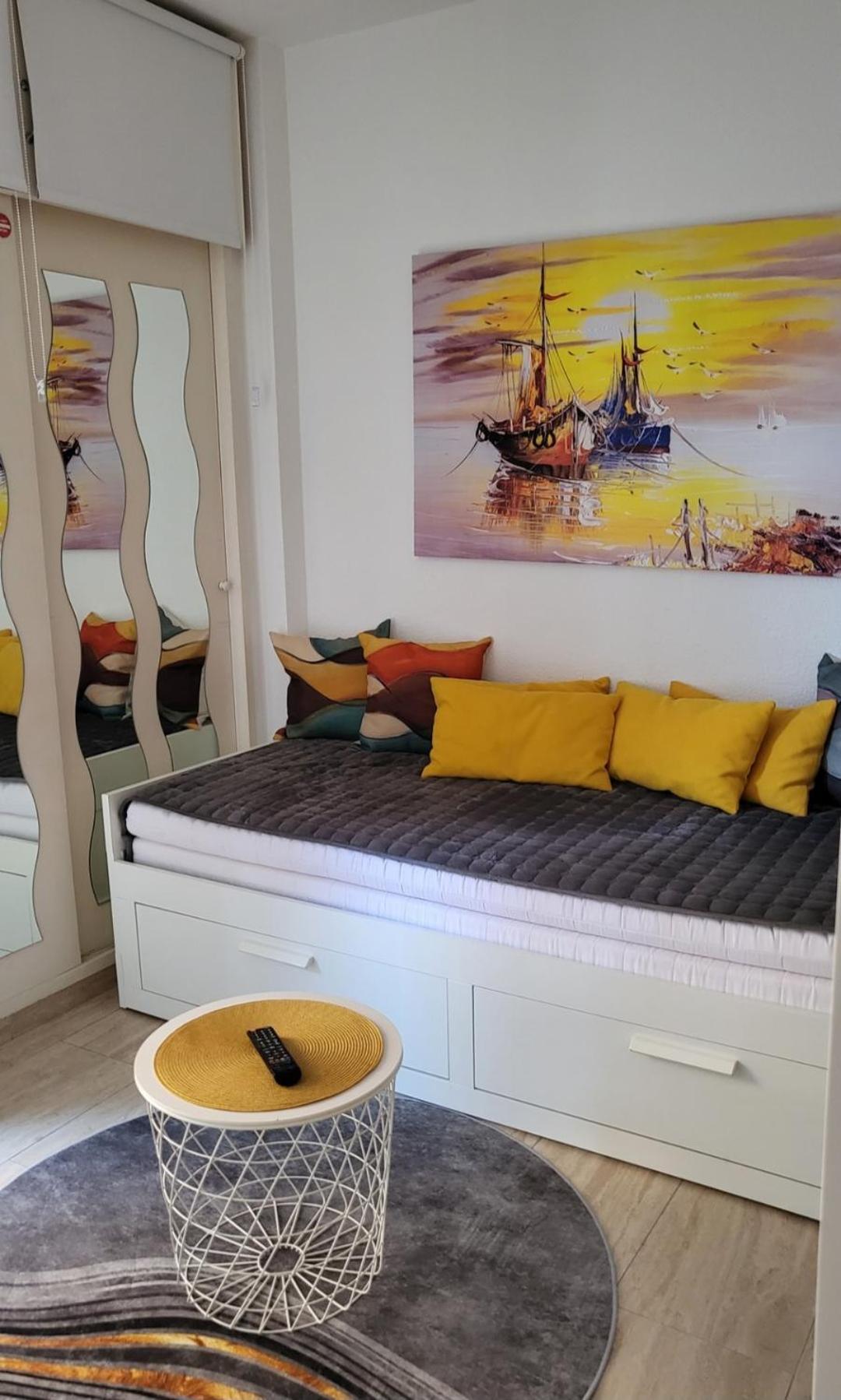 Minerva 242 Lägenhet Benalmádena Exteriör bild